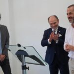 El rector de la Universidad de Oviedo, dispuesto a «avanzar en los proyectos en común» con Siero en el Centro de Inteligencia Artificial