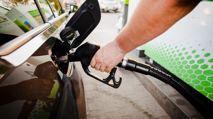 Adiós al despilfarro, así es como puedes ahorrar entre un 10 y 15 por ciento de combustible en tu coche