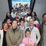 El alcalde de Siero recibe a escolares del colegio Hermanos Arregui: «Los niños y jóvenes son el futuro y casi nunca pensamos en ellos»