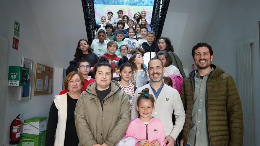 El alcalde de Siero recibe a escolares del colegio Hermanos Arregui: «Los niños y jóvenes son el futuro y casi nunca pensamos en ellos»