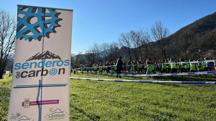 Más de 1.300 niños de toda Asturias participan este sábado en la final del Cross Escolar en Pola de Laviana