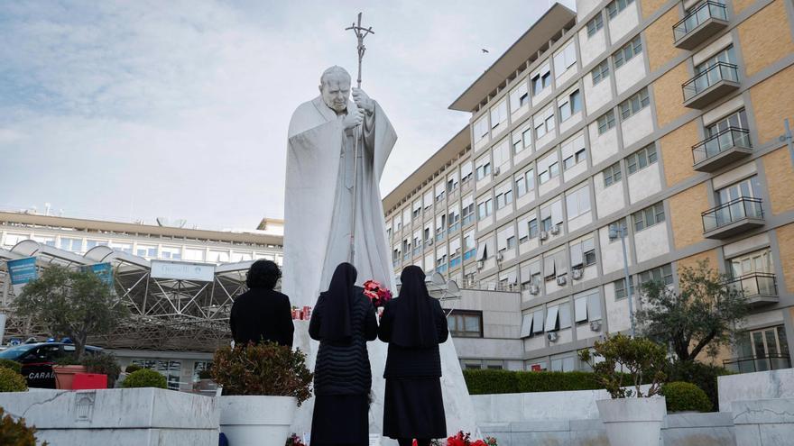 El Papa todavía no ha muerto ni renunciado, pero los ultraconservadores ya se frotan las manos