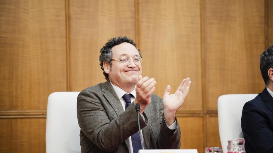 La pareja de Ayuso acusa al fiscal general de generar «ruido» con su queja ante el CGPJ y pide que aporte el terminal que sustituyó