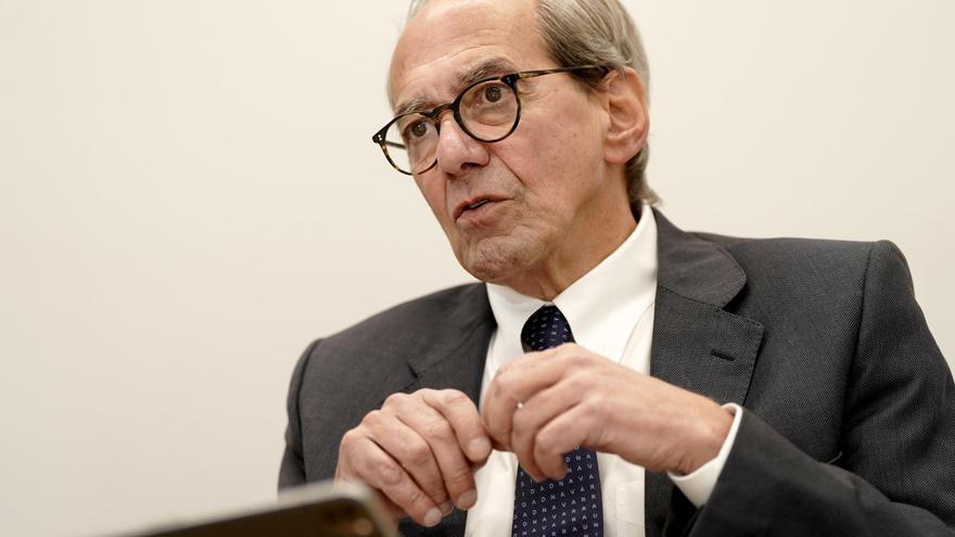 González-Páramo: «Los gobiernos se quedan sin margen para actuar frente a imprevistos. Es terrible»