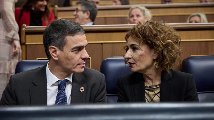 Sánchez defiende la «justicia fiscal» en pleno debate sobre la tributación del salario mínimo