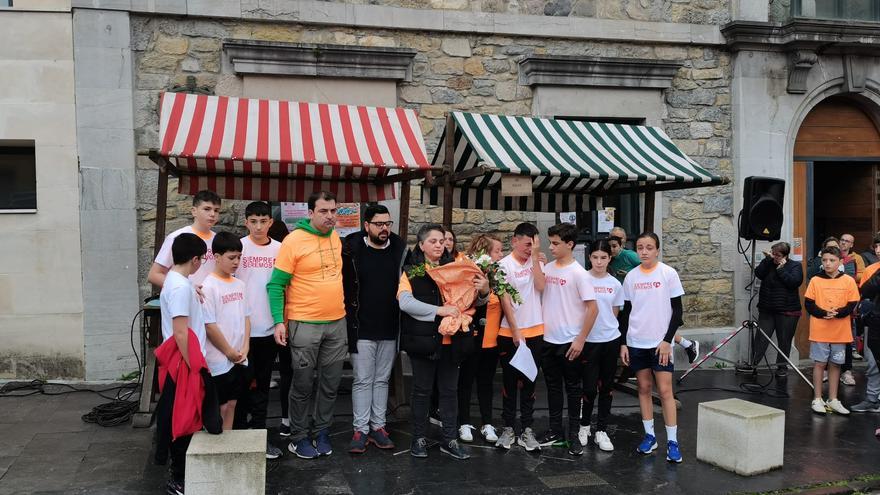 Salas corre por el cáncer infantil y recuerda con emoción al entrenador de fútbol Ignacio Garrido, fallecido a los 26 años
