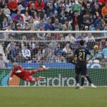 El Leganés y el Alavés firman un angustioso empate con tres penaltis y seis goles