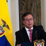 Petro dice que los narcotraficantes planean derribar su avión presidencial con misiles