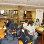 ¿Qué sabes de Ciencia?: Investigadoras del CSIC muestran su trabajo a los estudiantes de Mieres