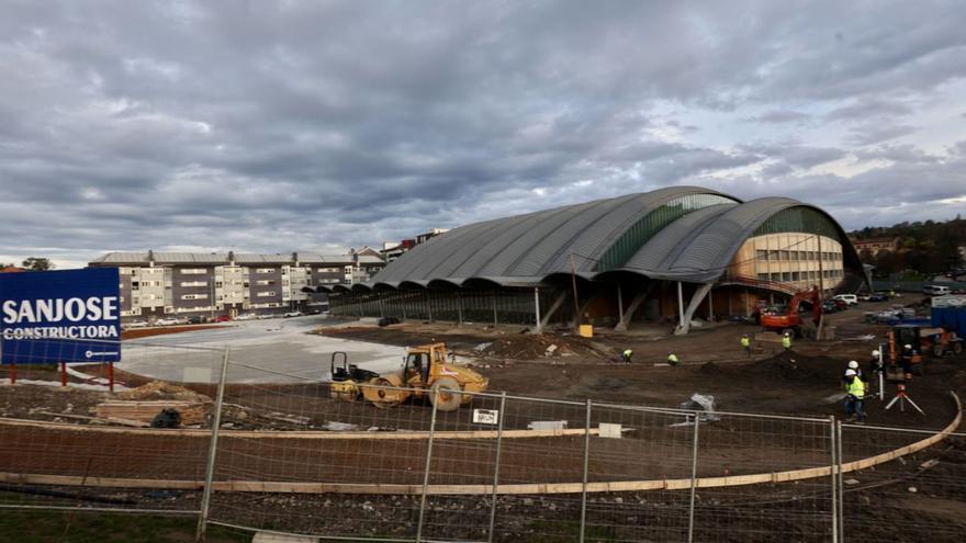 El Palacio de Deportes afronta la fase final de la obra en las pistas y el graderío