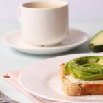 Adiós a las galletas: este es el desayuno sin harinas que ayuda a mantener la energía todo el día