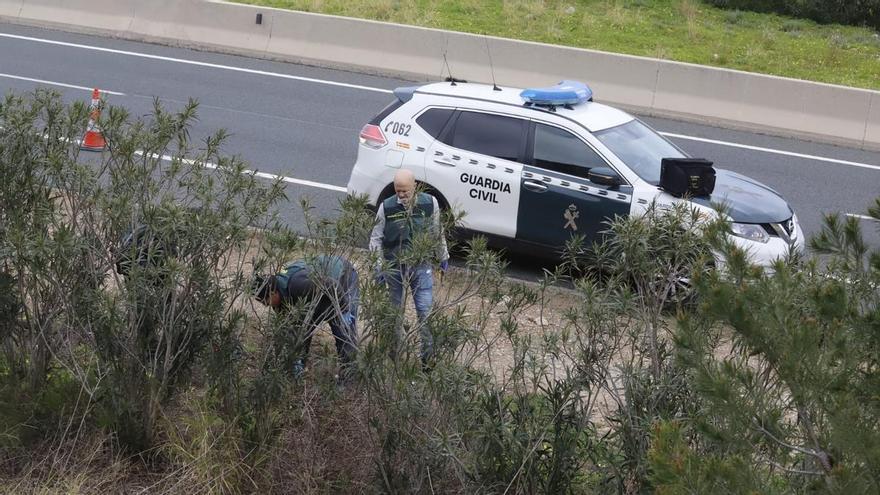 Una carretera sin cámaras y el rastreo del móvil de la víctima