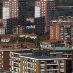 El euríbor cierra febrero en el 2,407% y los hipotecados se ahorrarán más de 100 euros cada mes