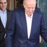 Pillan al Rey Juan Carlos y a su nieto Froilán en un concierto de Jennifer López en Abu Dabi: «Ahí tampoco tiene mucho que hacer»
