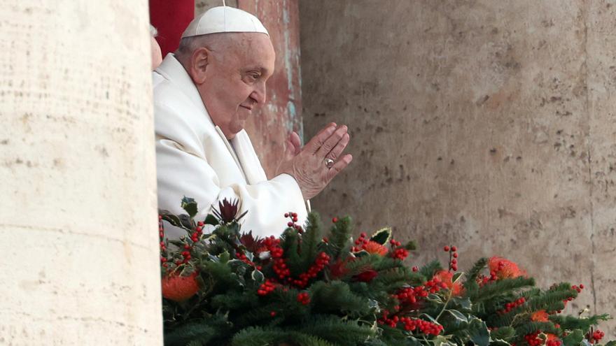 La hospitalización del Papa dispara las intrigas de «los cuervos» del Vaticano