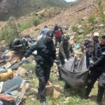 Al menos 28 muertos  y 20 heridos al caer un autobús por un barranco en Bolivia