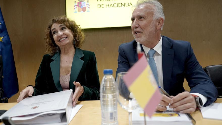 Las comunidades del PP abandonan la reunión con Hacienda en señal de rechazo a la quita de la deuda