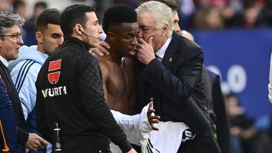 Ancelotti, tras el empate en Pamplona: «¿La roja a Bellingham? El árbitro no ha entendido bien el inglés»