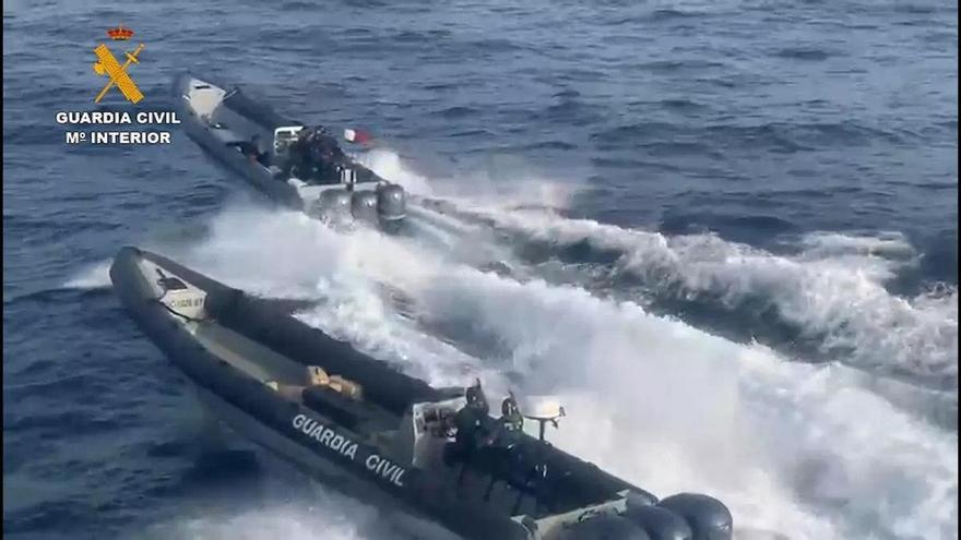 Muere un presunto narcotraficante en una persecución a 40 millas de la desembocadura del Guadalquivir