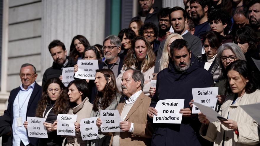 Periodistas parlamentarios protestan contra su «señalamiento» en las redes y exigen al Congreso que tome medidas