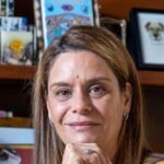 «Lo que oculta la tierra»: encuentro literario con Leticia Sierra