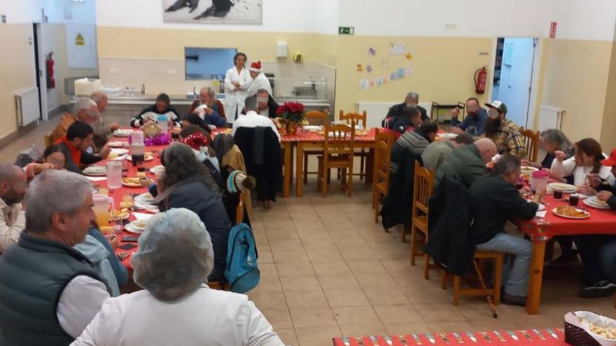 El comedor solidario de Mieres atendió en 2024 a 171 personas y repartió 45.000 menús