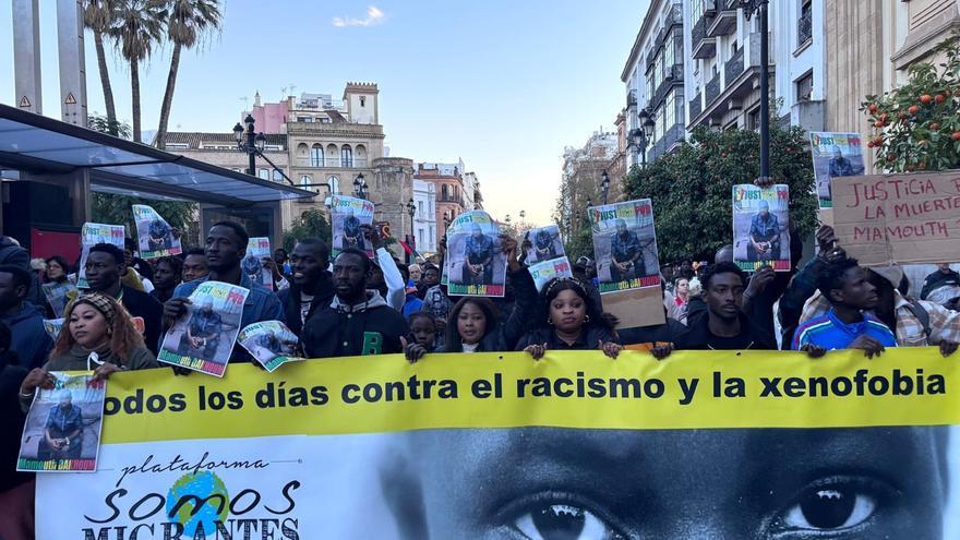 La Fiscalía Superior pide «los vídeos de la persecución policial y del rescate» de Mamouth, el senegalés que murió en el Guadalquivir