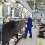 La producción industrial subió una media del 0,7% en 2024 tras repuntar un 4,7% a final de año