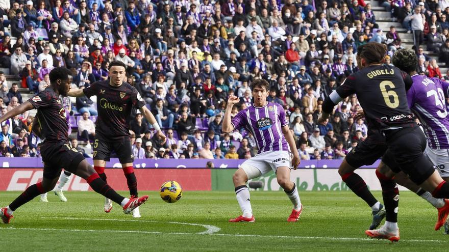 Resumen, goles y highlights del Valladolid 0-4 Sevilla de la jornada 24 de LaLiga EA Sports
