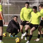 El Sporting vuelve al trabajo con Gaspar en el verde y David Guerra y Otero como espectadores