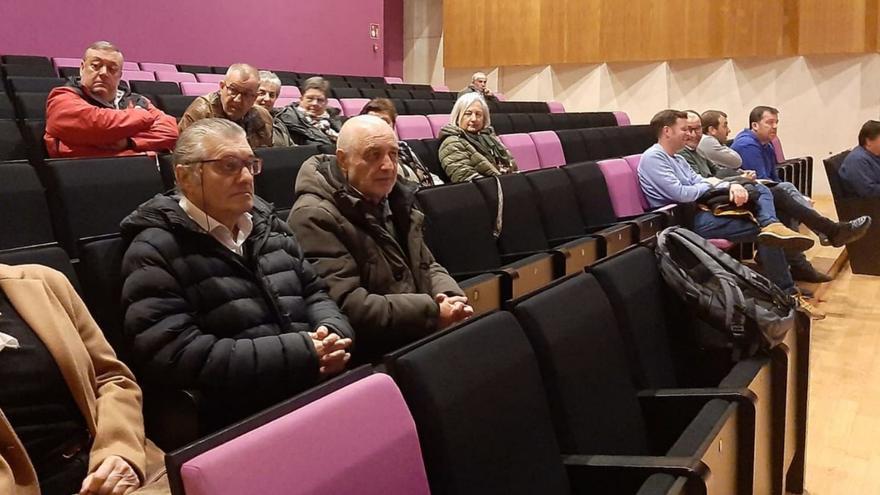Un exconcejal socialista con Ángel García se postula para hacerse cargo de la Sociedad de Festejos de la Pola