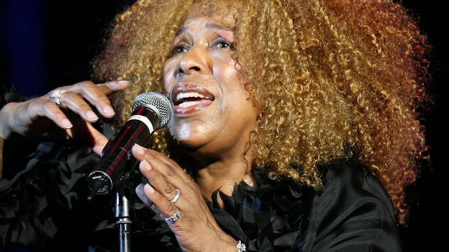 Muere Roberta Flack, la legendaria voz de ‘Killing Me Softly With His Song’