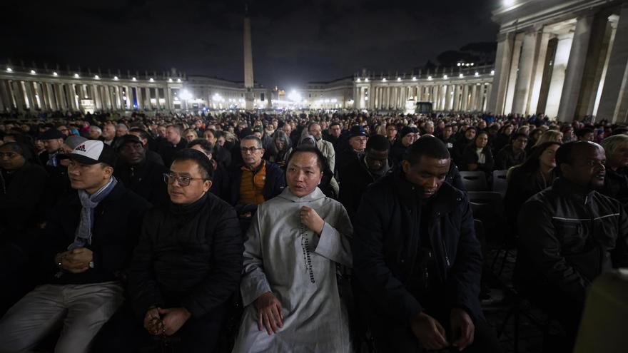 El Papa durmió tranquilo y está descansando, dice El Vaticano