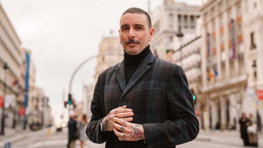 Kiko Amat: «No hay nada más caricaturesco y absurdo que la virilidad exagerada de alguien de ultraderecha»