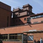 Un paciente psiquiátrico se fuga de Jove y acaba apuñalándose en su casa de Gijón