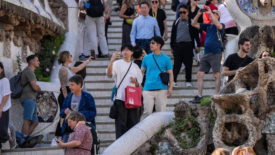 Cataluña duplicará la tasa turística y Barcelona podrá cobrar hasta 15 euros por noche