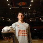Pradilla, ala-pívot del Valencia Basket: «Llevo cinco años aquí y me ilusiona ganar un título»