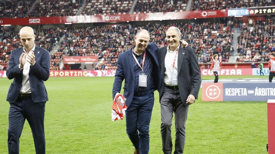 Así fue la ovación de El Molinón a uno de los estrategas de La Roja