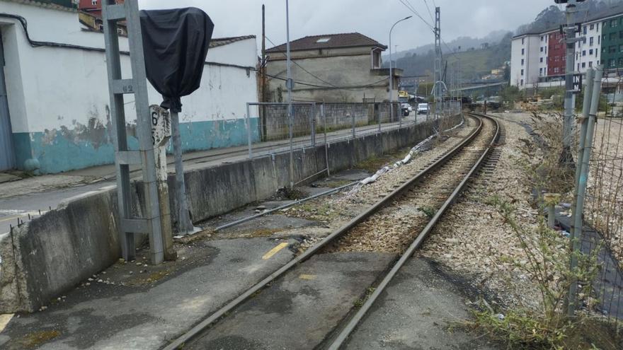 La oposición apoyará las protestas vecinales por el retraso en la urbanización del soterramiento de Langreo