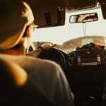 La UE permitirá conducir a jóvenes de 17 años si van acompañados