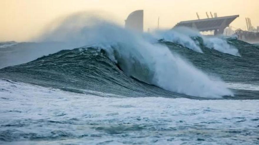 El nivel del mar de las playas del norte de Barcelona sube 14 centímetros en 25 años