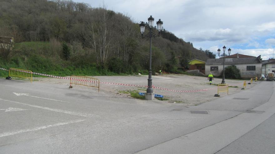 Cangas de Onís acondiciona una zona del barrio de El Lleráu para la salida del desfile del Carnaval