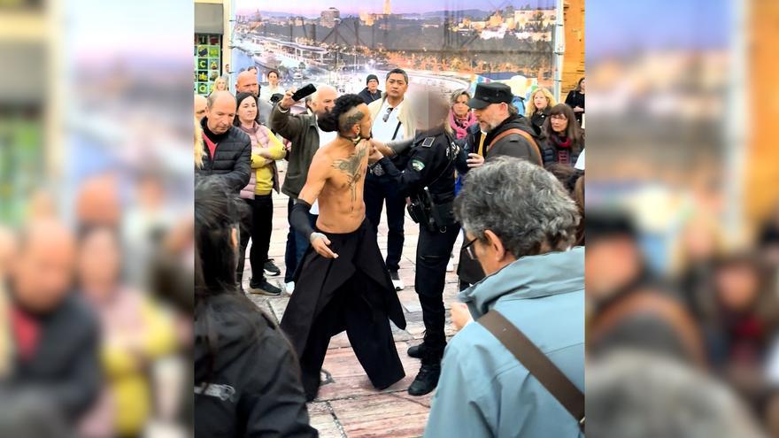 Tensión en el centro de Málaga por una intervención policial con un artista callejero: «¡Id a por los rateros!»