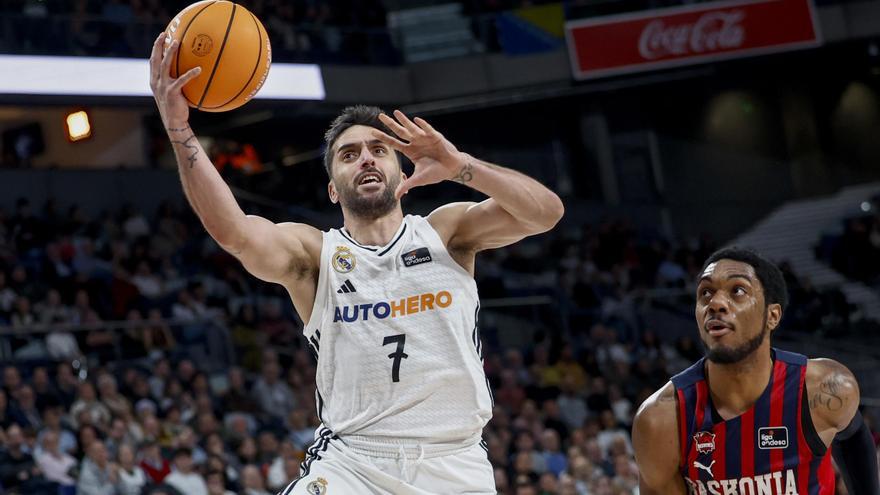 El Real Madrid supera a un rocoso Baskonia en el regreso de Deck