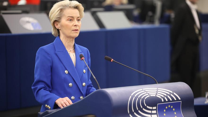 El plan de Bruselas para la automoción: ayudas fiscales para comprar coches eléctricos, impulso a los fabricantes de baterías y retraso del plan de emisiones