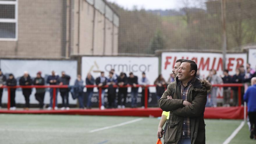 Chuchi analiza el empate del Llanera con el Ávila: «En la segunda parte fuimos a por el partido»