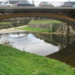 Piden drenar el río Güeña cerca de la desembocadura en el Sella, en Cangas de Onís