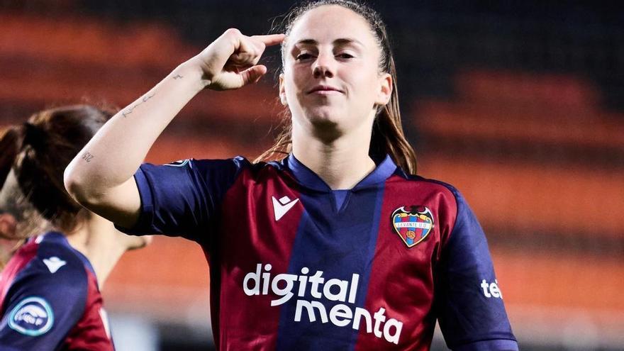 Golazo de la asturiana Érika González en Mestalla