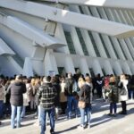 Largas colas en Oviedo para optar a cinco plazas de auxiliar administrativo en el Ayuntamiento: casi 600 personas participaron en el concurso-oposición