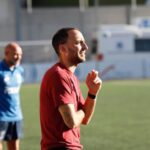 Pablo Acebal, técnico del Langreo, no teme al Avilés: «Estamos convencidos de que daremos una alegría a nuestra afición»